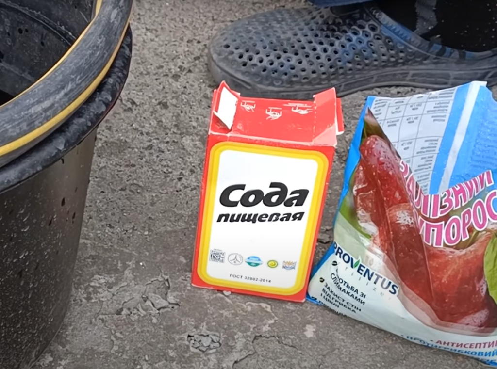 Чому з’являється запах у вуличному туалеті